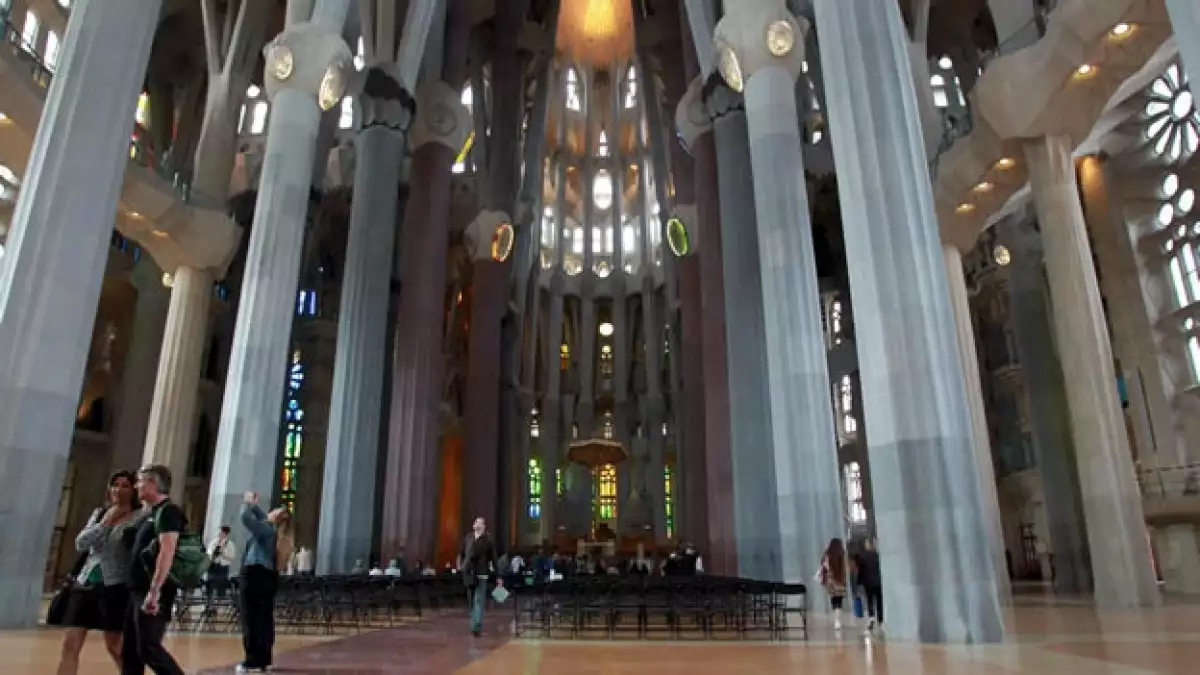 Interior del templo de la Sagrada Familia