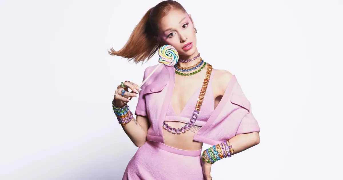 Campaña Ariana Grande x Swarovski.jpg