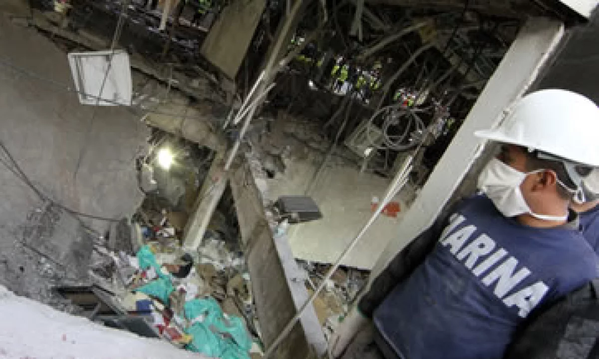 El Gobierno del DF declaró tres días de duelo a causa de la explosión. (Foto: Notimex)