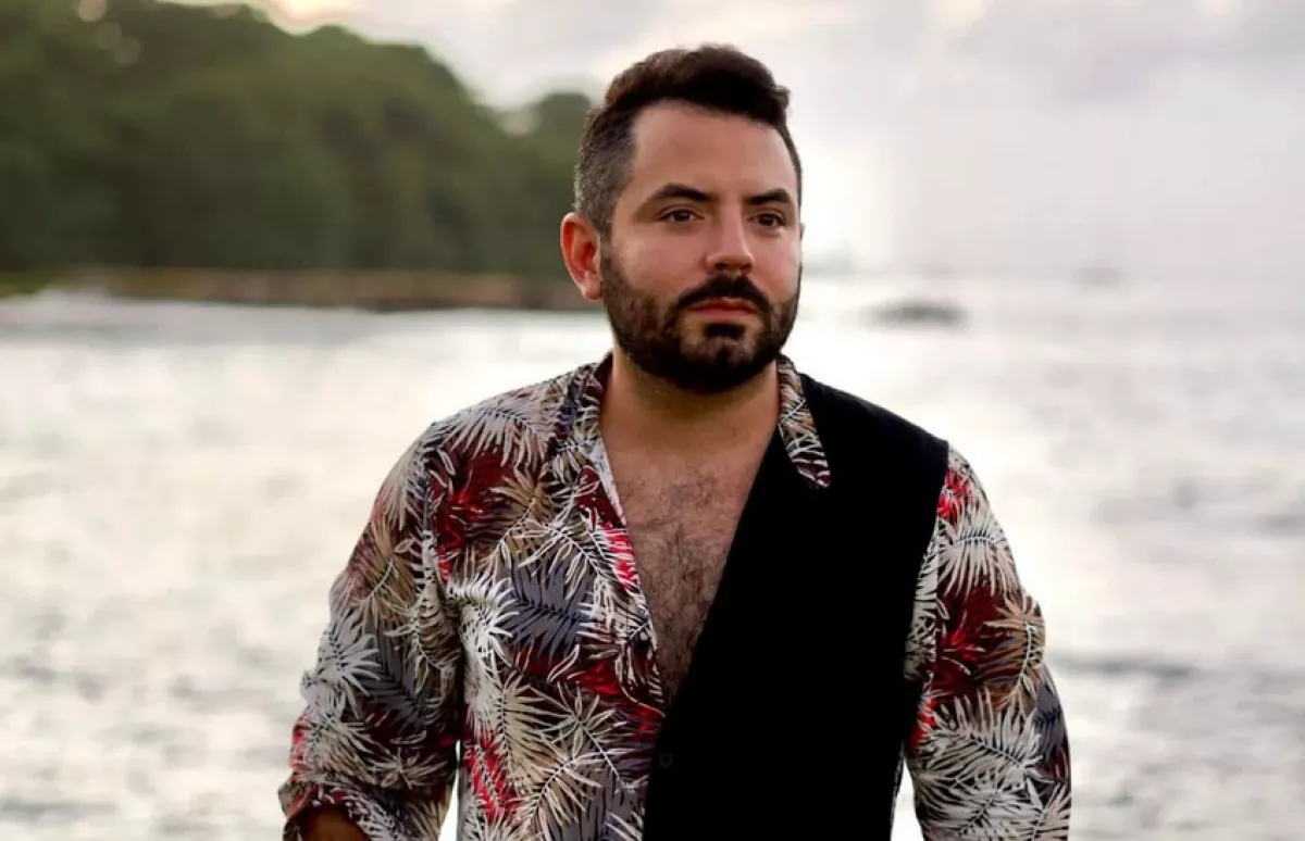 jose eduardo derbez (5).png
