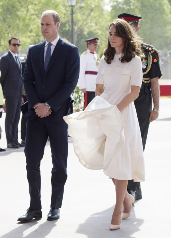 Kate hizo todo lo posible por no enseñar de más.