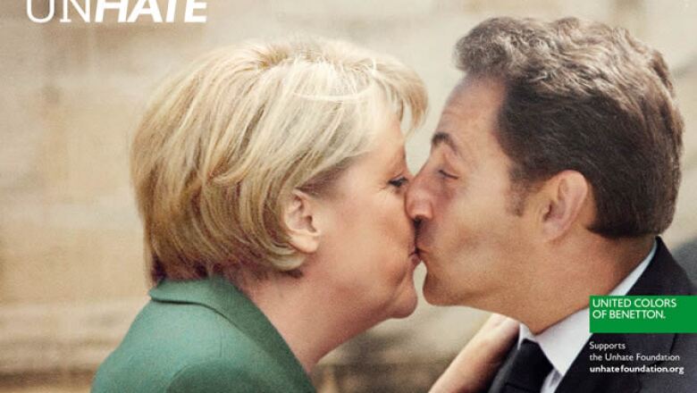 Benetton creó la campaña ‘Unhate’, con el objetivo de contrarrestar la cultura del odio, promoviendo el acercamiento entre pueblos, creencias, culturas y la comprensión pacífica de las razones del prójimo.