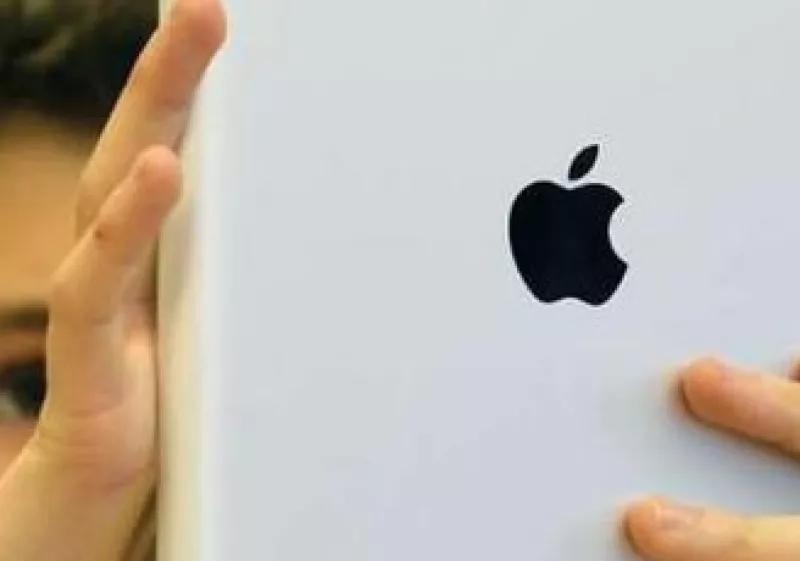 Se estima que las ventas de 2011 de iPad incrementen a 120 millones, distribuidas. (Foto: Reuters)