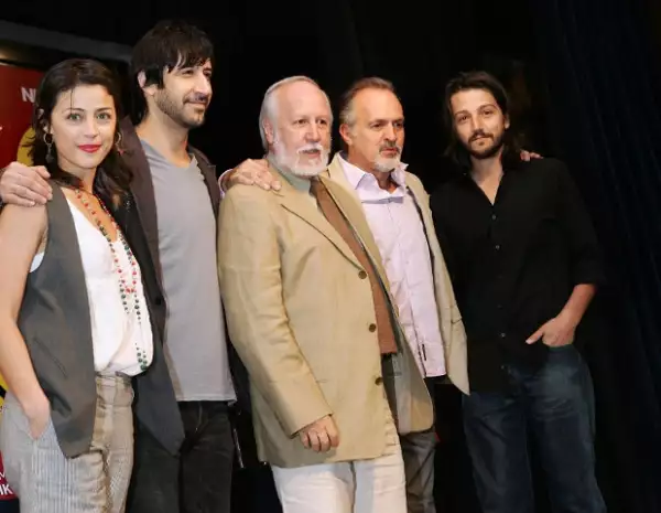 En la obra también participan José María Yazpik e Ilse Salas.