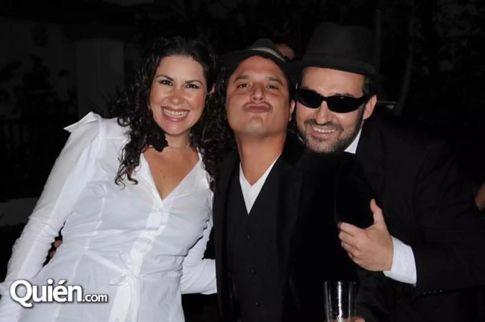 Cumple en blanco y negro