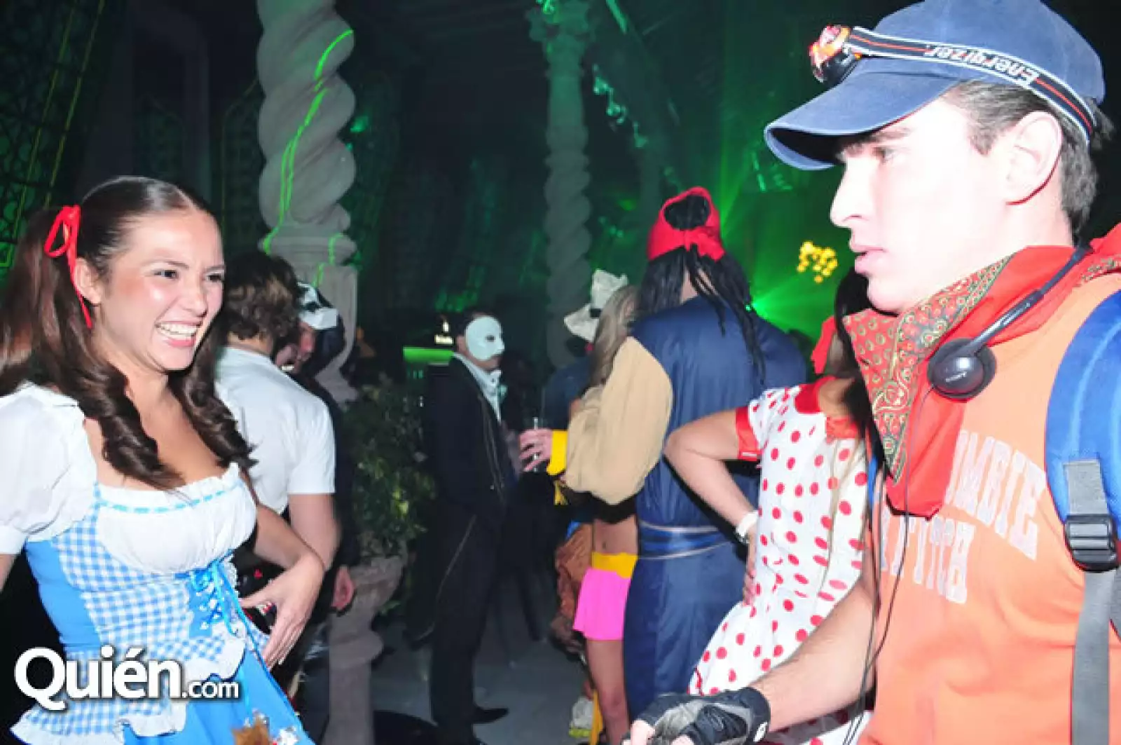 Violeta Vizcarra,Julio Azcárraga