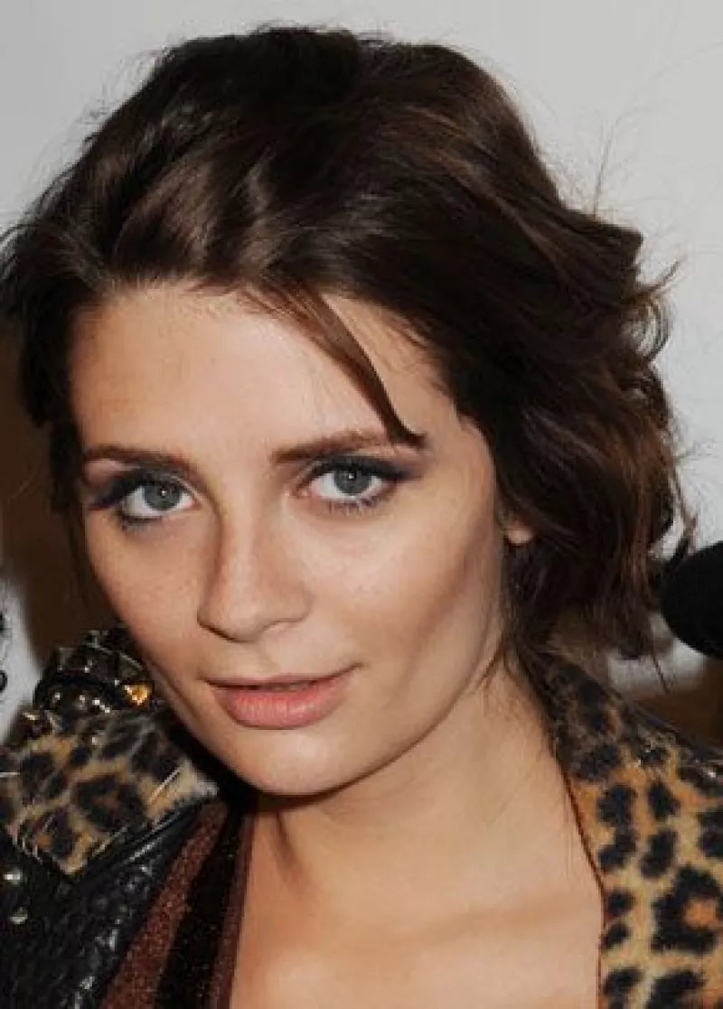 Tras el fracaso de la serie 'The beautiful life' en la que participaba, la actriz tuvo que ser hospitalizada debido al shock, pues el mayor miedo de la joven de 22 años es sentirse inútil.