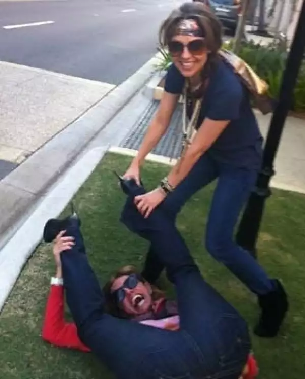 Fue en 2011 cuando Lili y Thalía trataron de hacer la famosa pose.