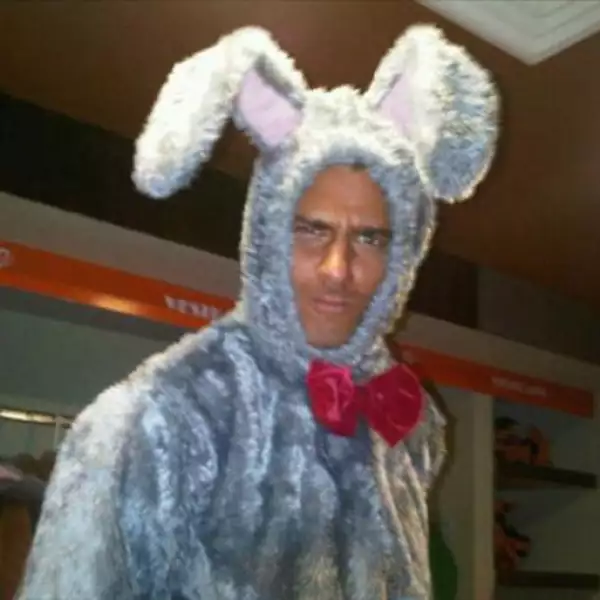 Con un simple ‘Jajajjajajajja’ Erick Elías compartió con sus fans esta foto.