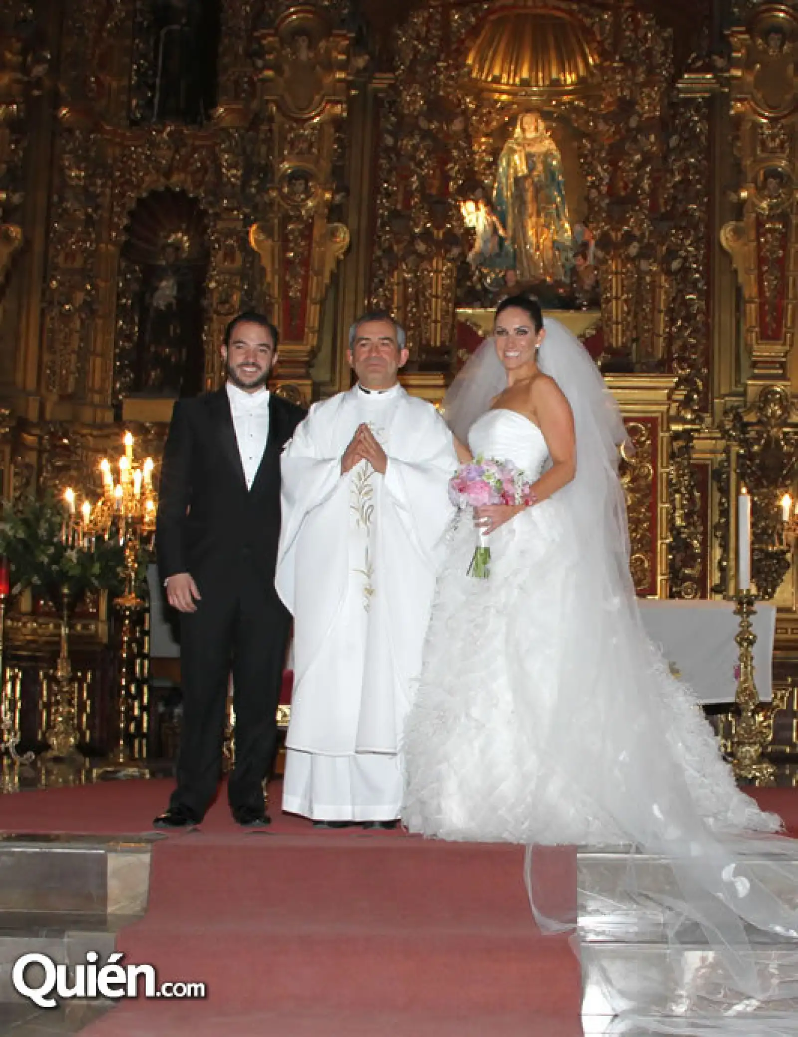 Juan Pablo Martínez Iglesias,Sacerdote,María Fernanda González Ibarra