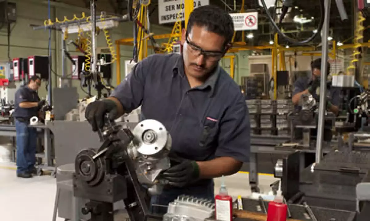 El negocio de refacciones y transmisiones automotrices de Grupo Kuo impulsan sus resultados. (Foto tomada de kuo.com.mx)