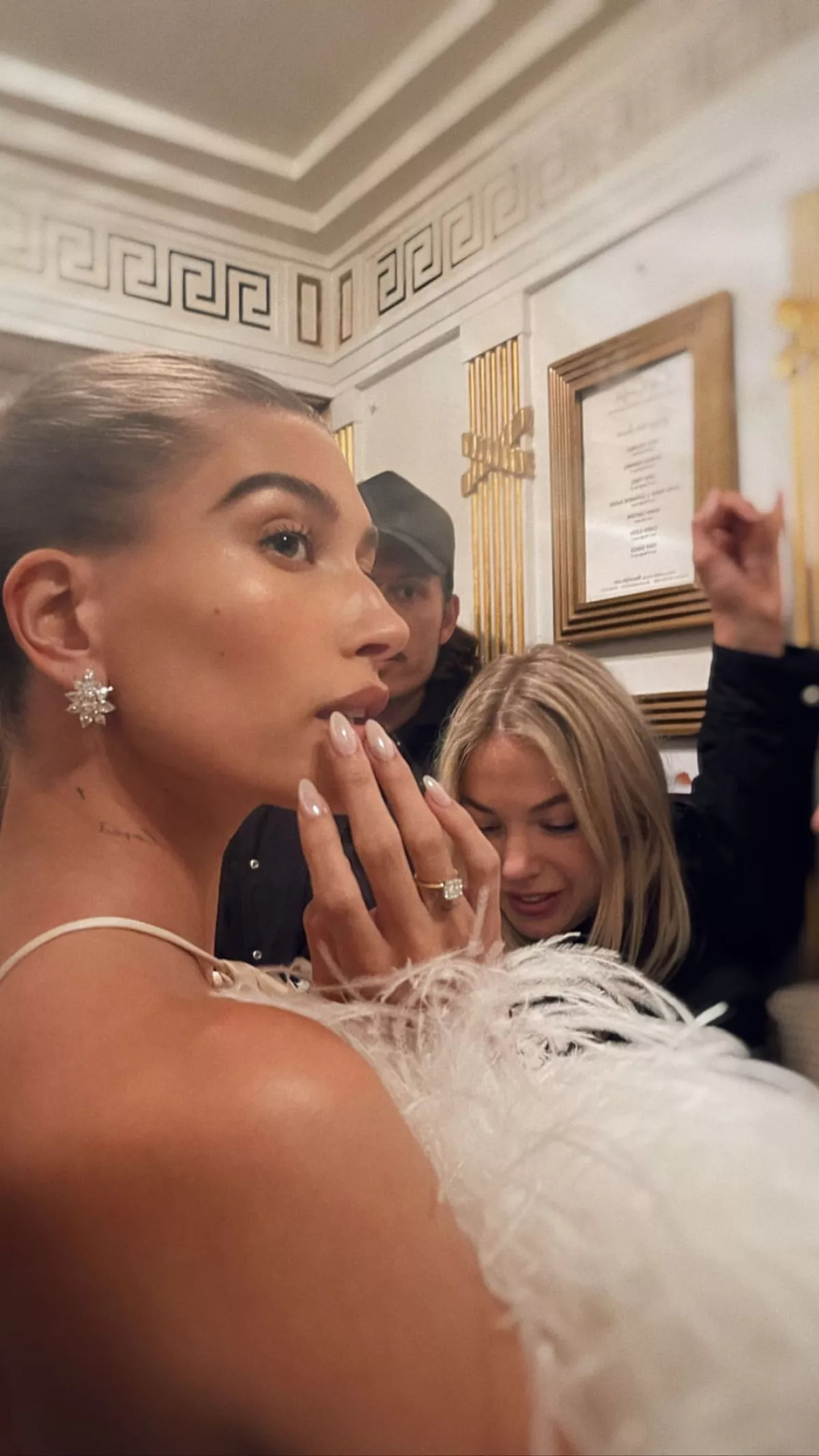 uñas-glaseadas-hailey.jpeg
