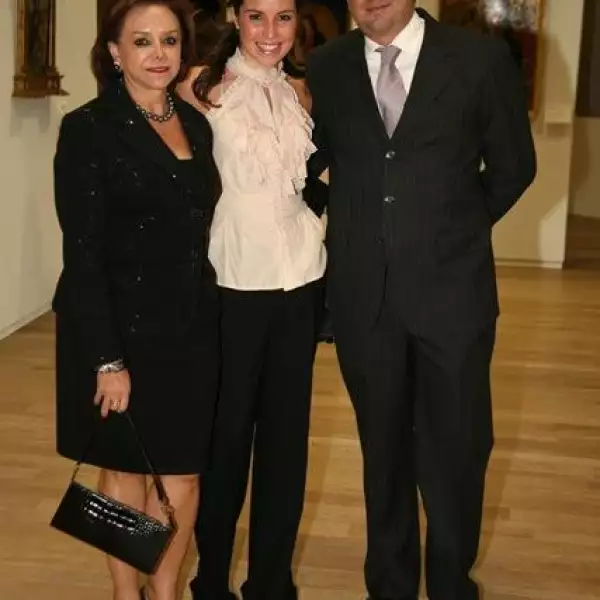 Adriana Salinas,Marisol Pérez Salazar,Juan Miguel Hurtado