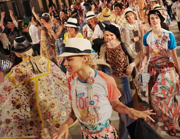 Este desfile de Chanel coincide con un momento histórico de la Isla.