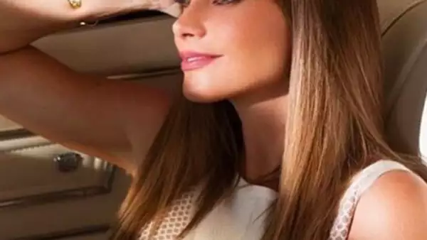 Sofía mostró a sus fans que con o sin maquillaje, luce guapísima.