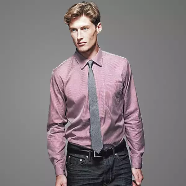 Retoma los colores clásicos del automovilismo que van desde el verde de las carreras inglesas, el rojo deportivo, hasta el azul cobalto en cuadros, rayas y lisos.