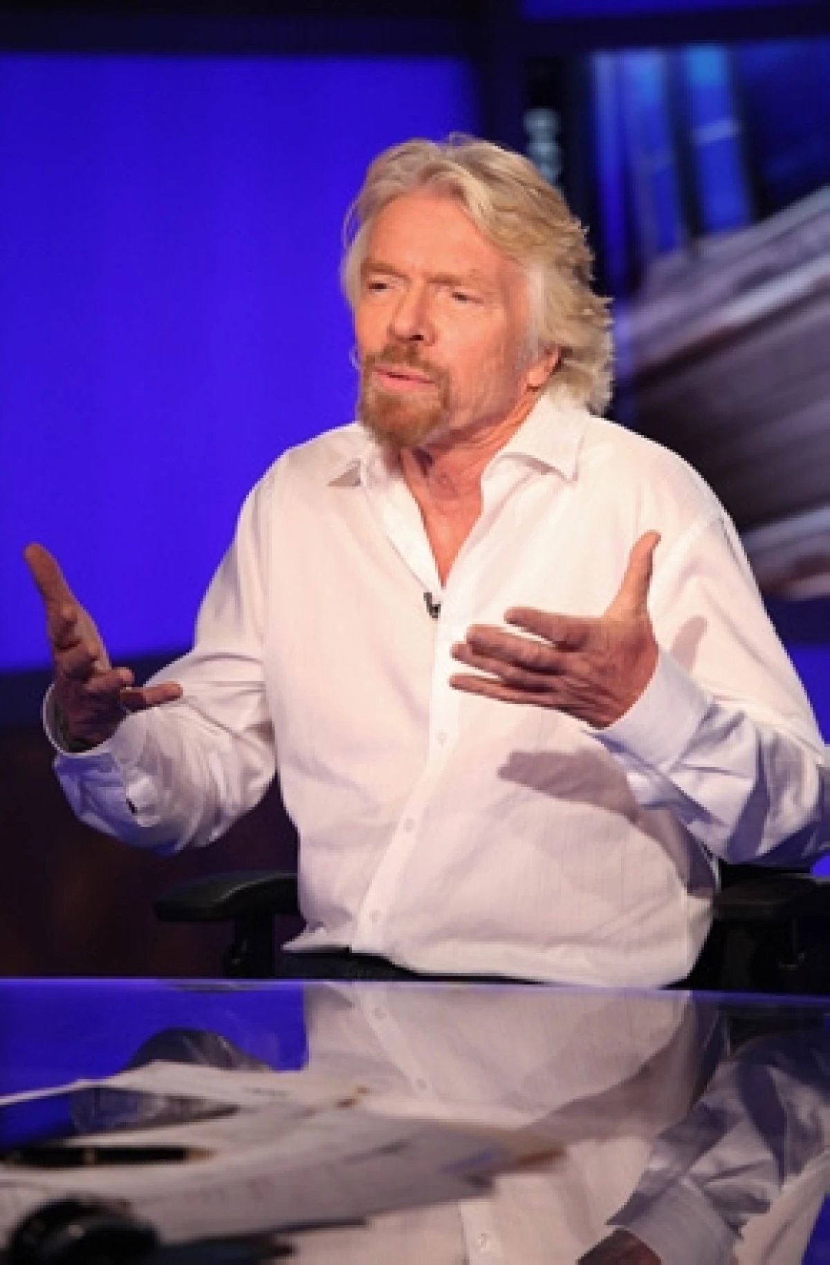 Una nave propiedad del empresario inglés de la compañía 'Virgin Galactic', organizadora de planes para llevar famosos al espacio, se estrelló el día de hoy en un vuelo de prueba en Mojave, California