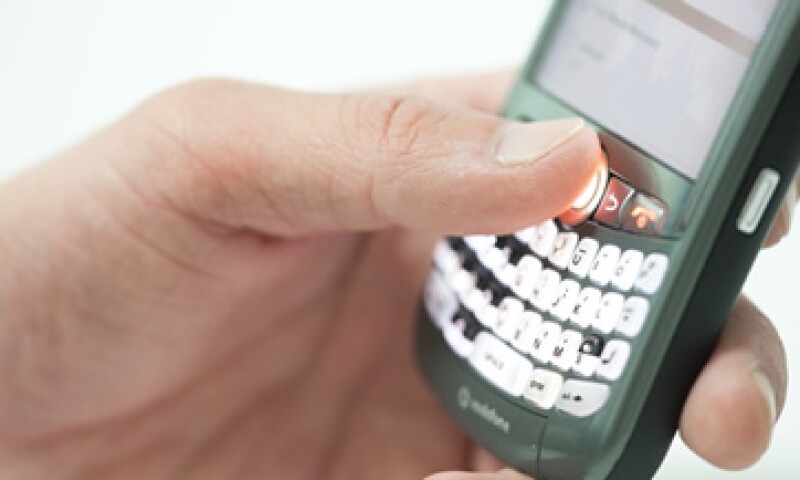 La senadora del PAN, Teresa Ortuño pidió que las telefónicas no cobren servicios que no han sido solicitados por los usuarios. (Foto: Thinkstock)