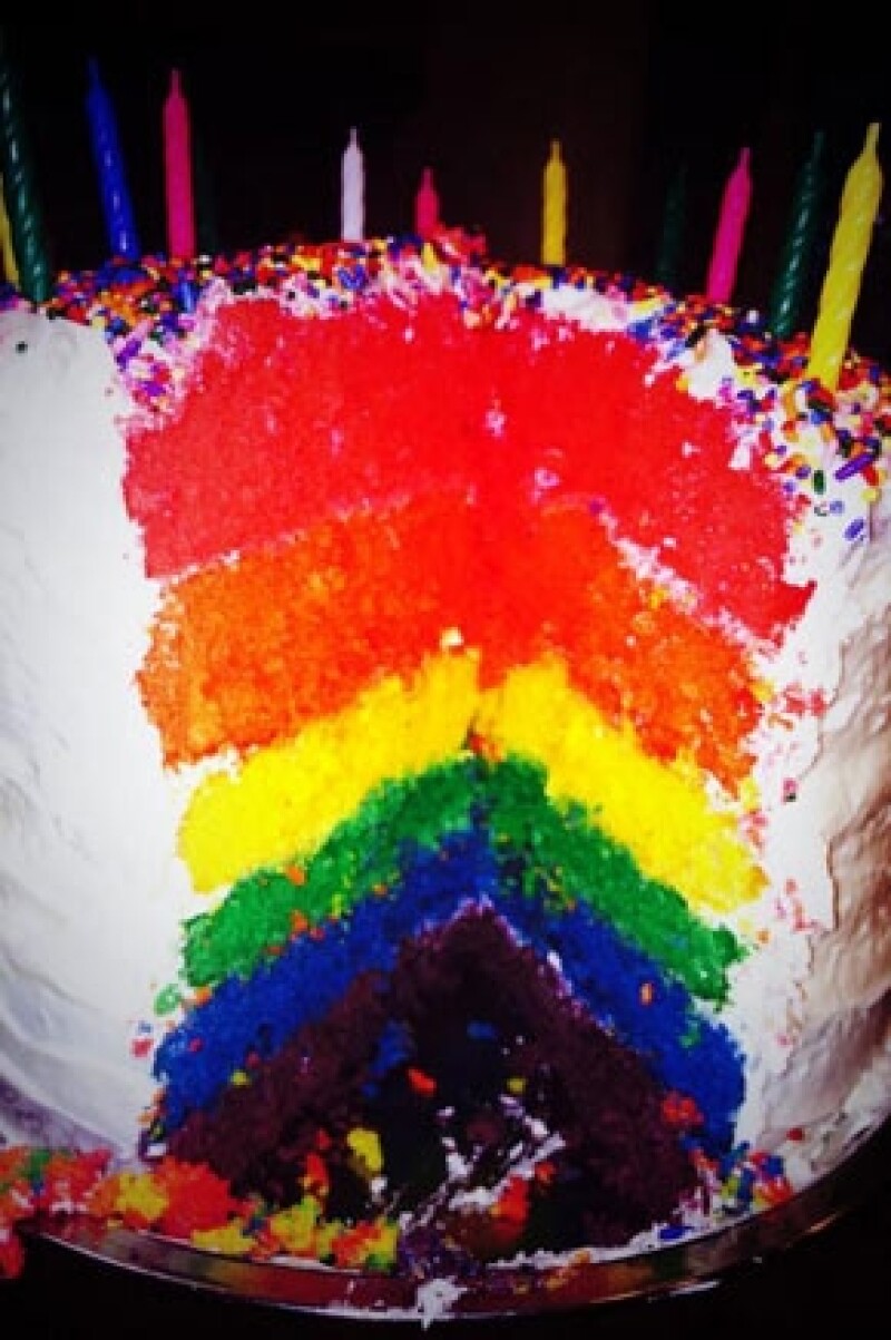 Cyrus presumió el pastel que le hicieron por su cumpleaños.
