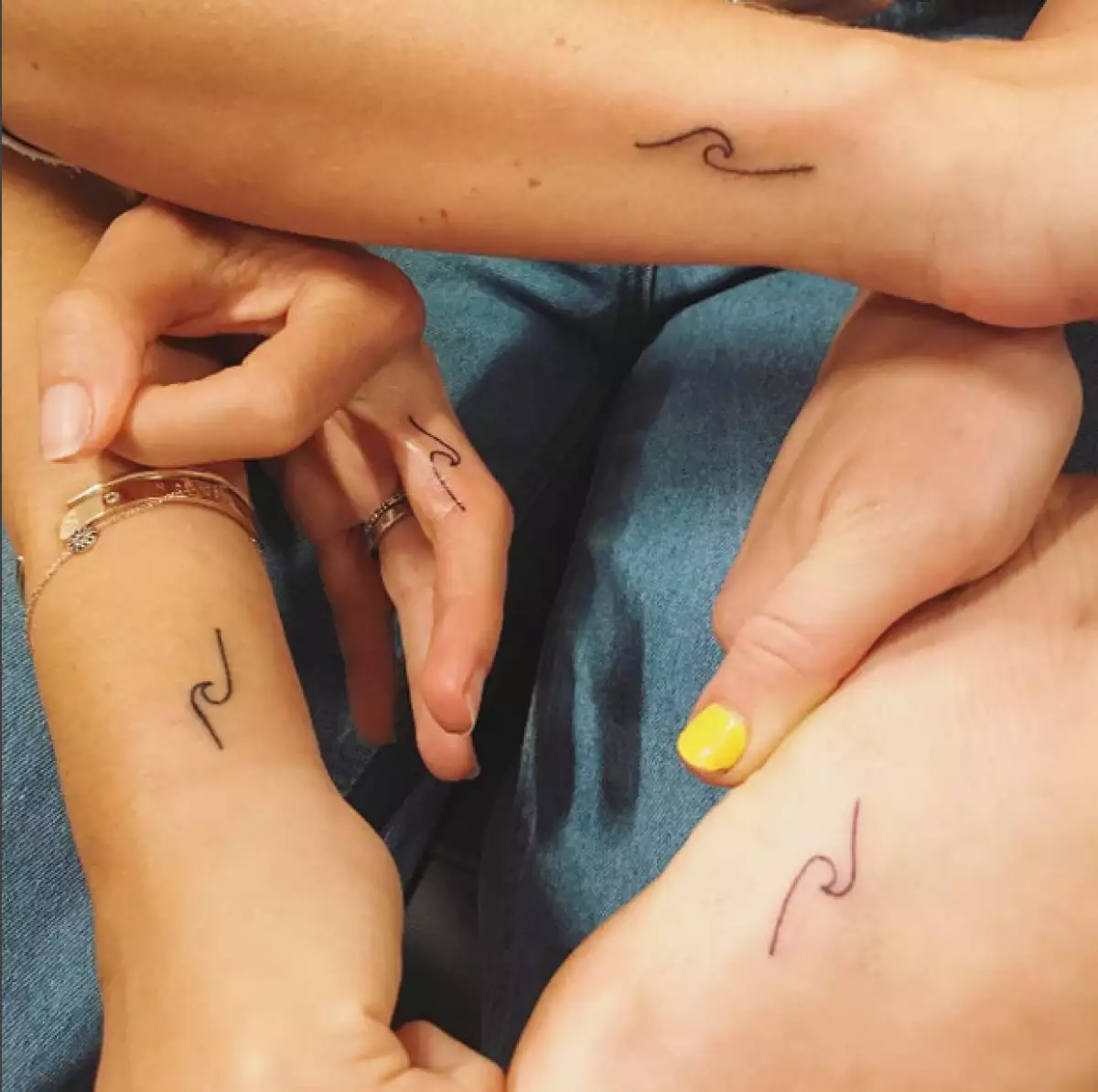 Estos fueron los tatuajes que se hicieron Elsa y Miley
