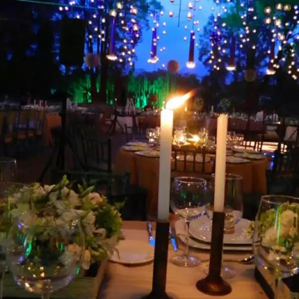 Las velas dieron el toque romántico.