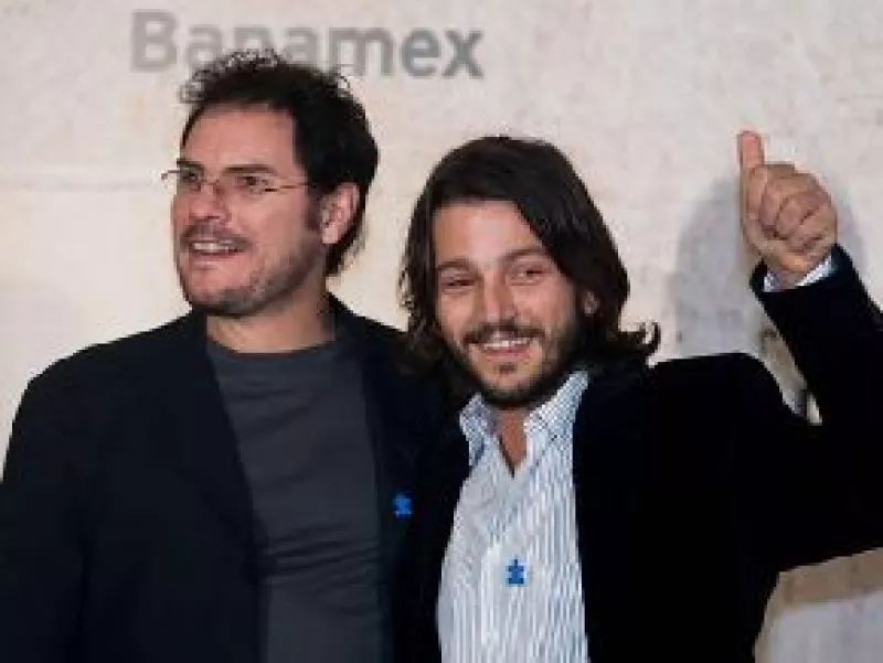 La compilación está formada por dos álbumes y salió al mercado en diciembre pasado.