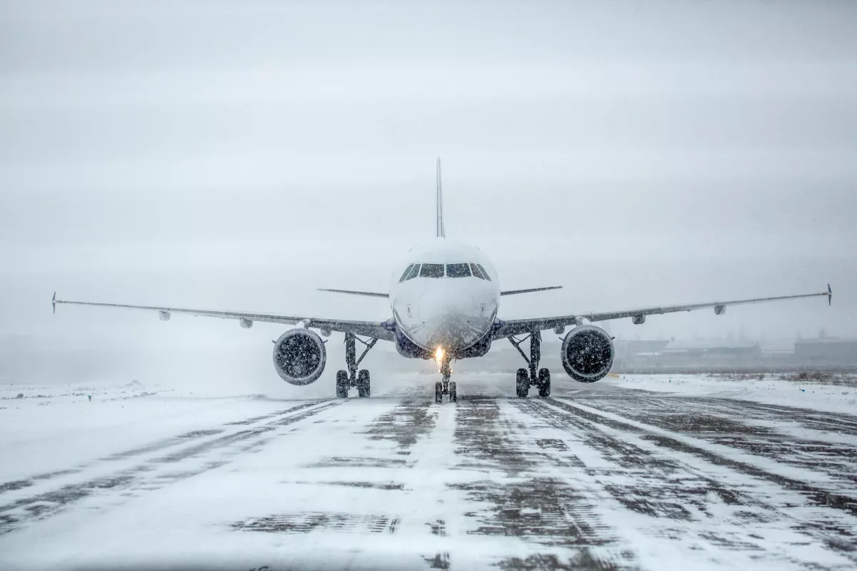 aerolíneas y tormenta invernal