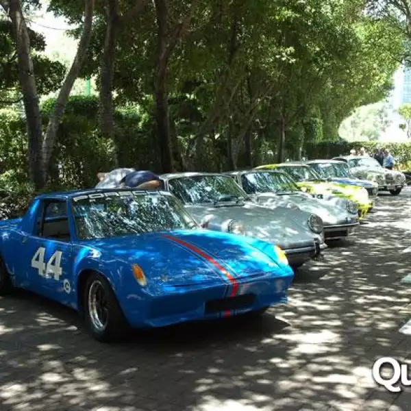 Exhibición de autos clásicos