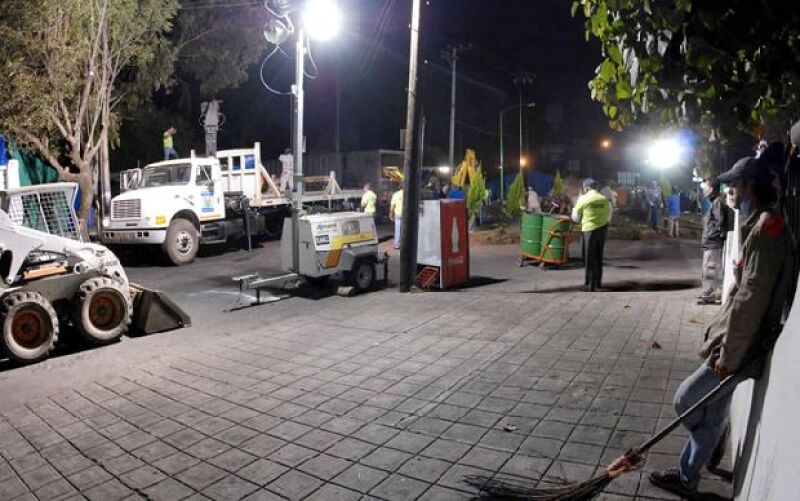 200 trabajadores limpiaron durante doce horas el lugar donde se desplomó el jet.