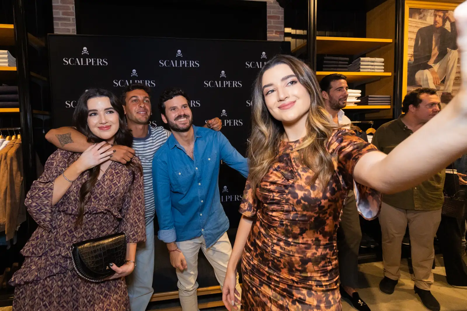 TABURETE SCALPERS