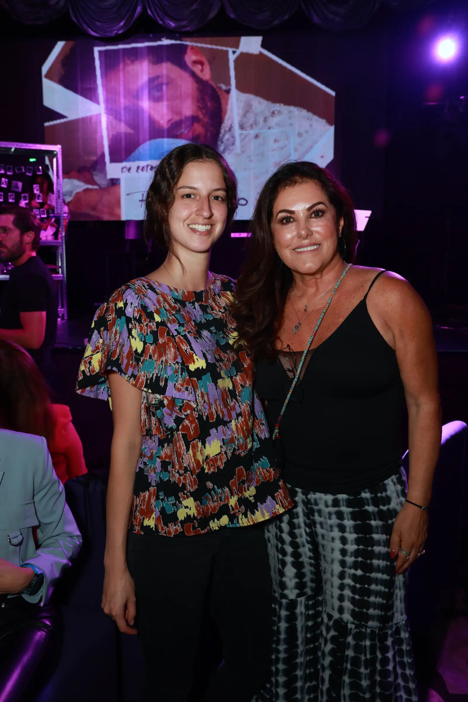 Ana Olivares y Barbara Tello 