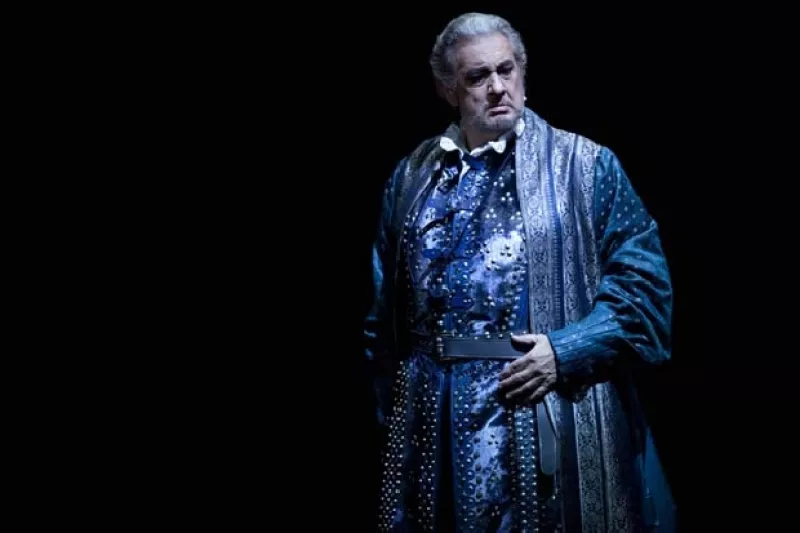 Tras ausentarse por siete años de los escenarios capitalinos, el tenor regresará a la Cd. de México para cerrar el 2009 con un regalo de Navidad: un concierto gratuito el 19 de diciembre.