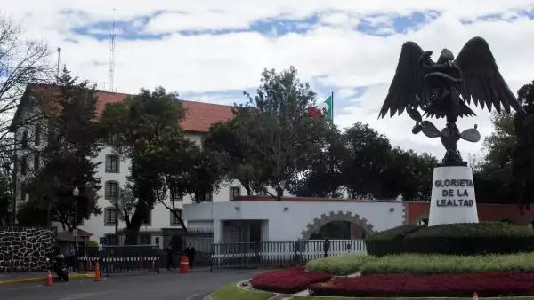 los-pinos.jpg