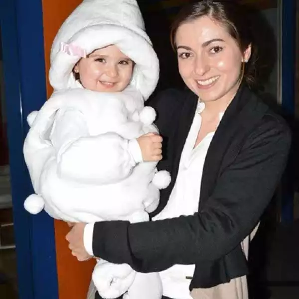 Natalia Coulomb y Mayela Medina.