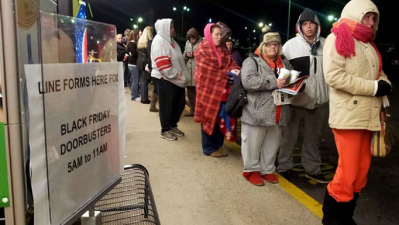 El furor por las compras está en su apogeo, pues tan sólo en la tienda Macy’s de Nueva York se formaron 11,000 personas.
