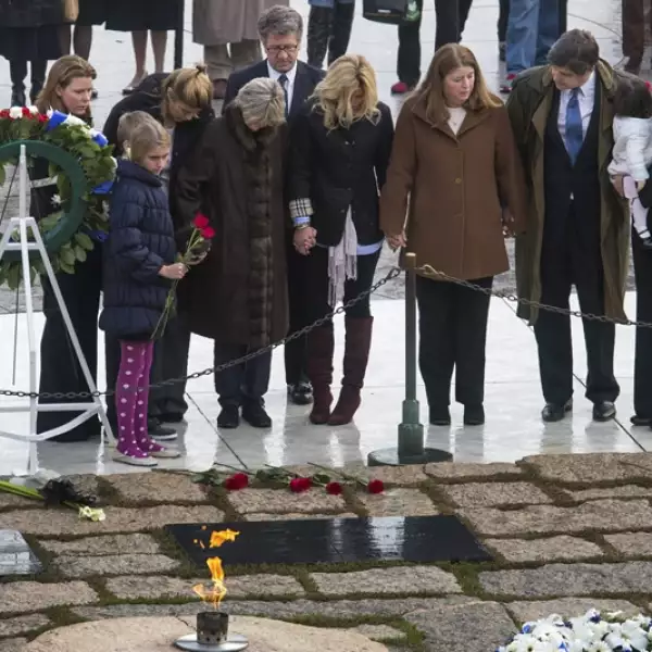 familiares de kennedy oran