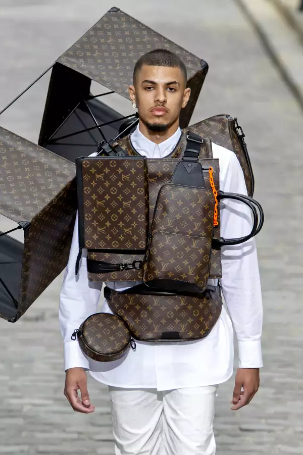 Louis Vuitton m S20