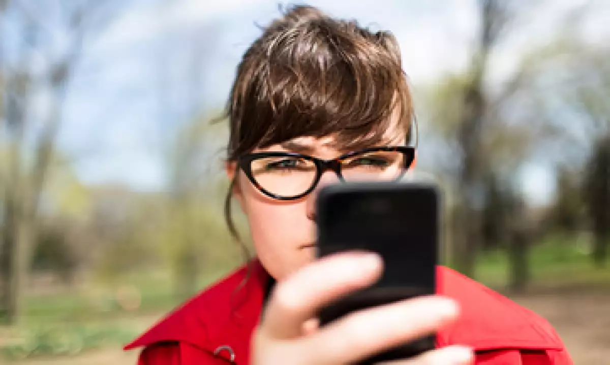 Al enviar un mensaje de texto, se puede afectar al equilibrio. (Foto: Getty Images)