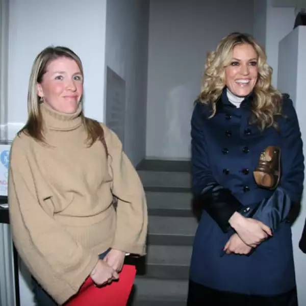 Exposición de Mona J. Lang con Rebeca De Alba.