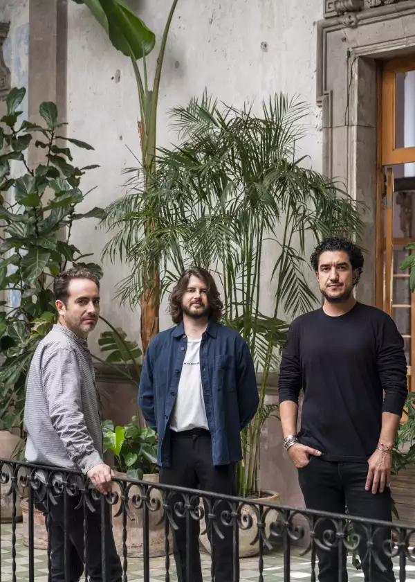 Grillo, Shakes y Jorge, tres de los creadores Leonor