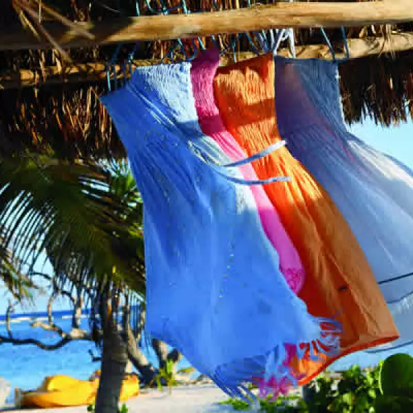 Los colores y el contraste de formas son escenas recurrentes en Mahahual.