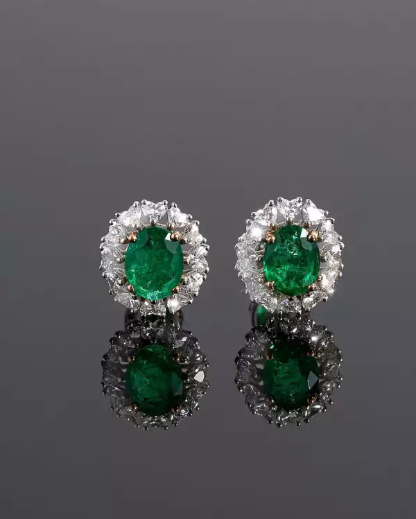 Aretes de esmeralda de AMAYA DE PEDRO