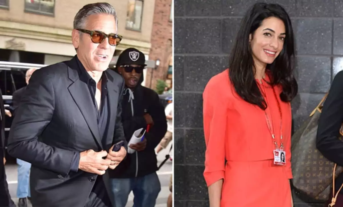 Mientras que George fue visto hoy por las calles de Nueva York esta tarde, su esposa se prepara para trabajar en un importante caso de orden internacional.