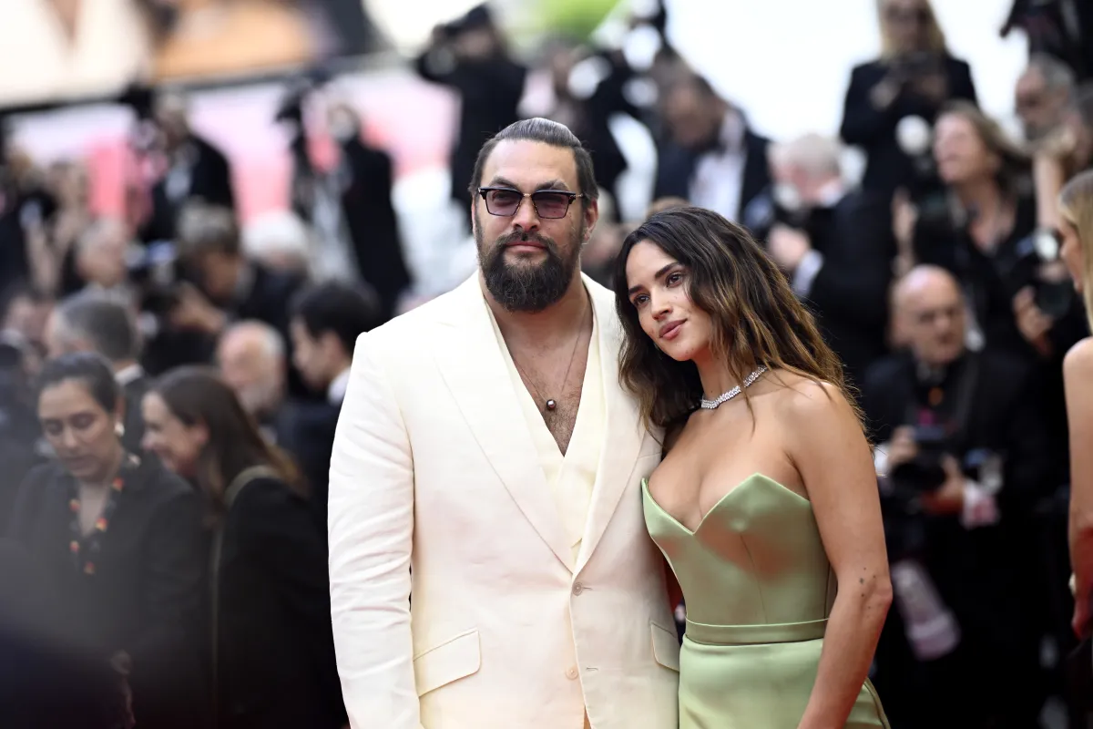 Jason Momoa y Adria Arjona 