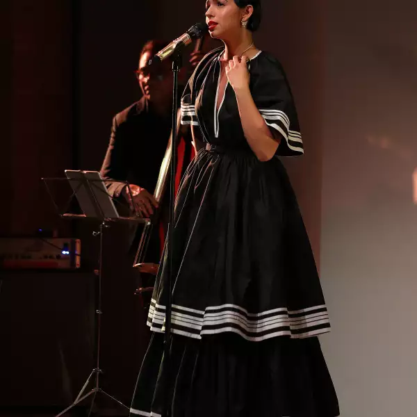 GALA MUSEO KALUZ POR DIOR