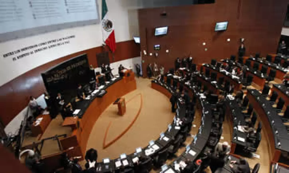 Ambos funcionarios recibieron 80 votos a favor del Senado. (Foto: Notimex)