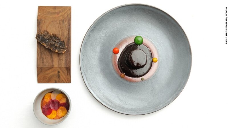 Comida italiana tradicional, con un toque de autor, es la filosofía que sigue el chef Massimo Bottura en el mejor restaurante del mundo.