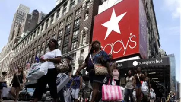 Tiendas departamentales como Macy’s y Dillard’s han crecido considerablemente en EU este año. (Foto: AP)