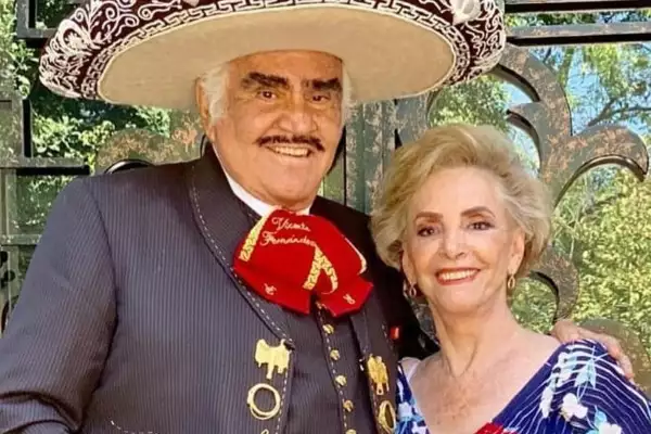 Doña Cuquita y Vicente Fernández