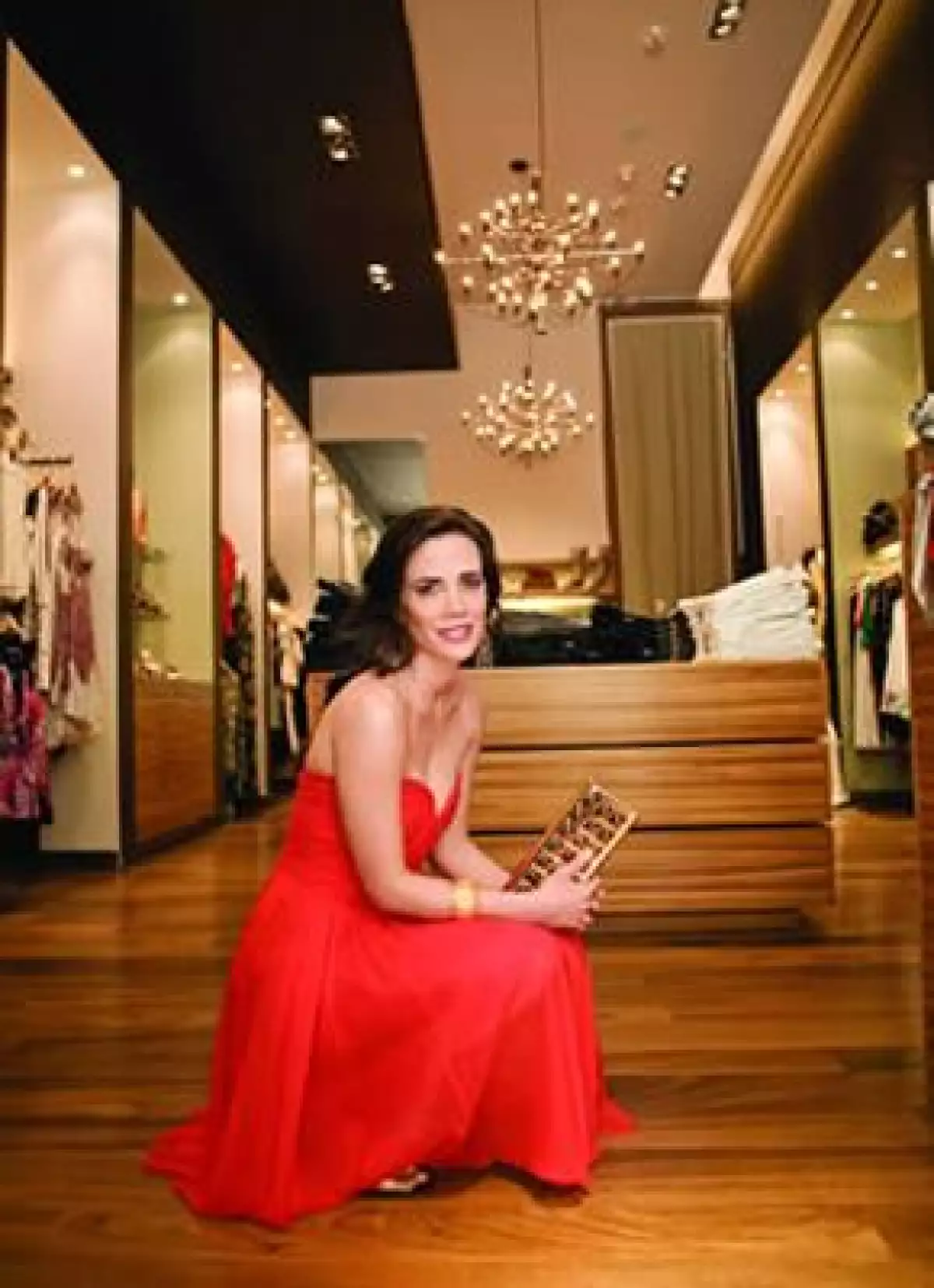 Lo básico de Bloom: Vestidos Pucci y Missoni, jeans J Brand y Citizens of Humanity.